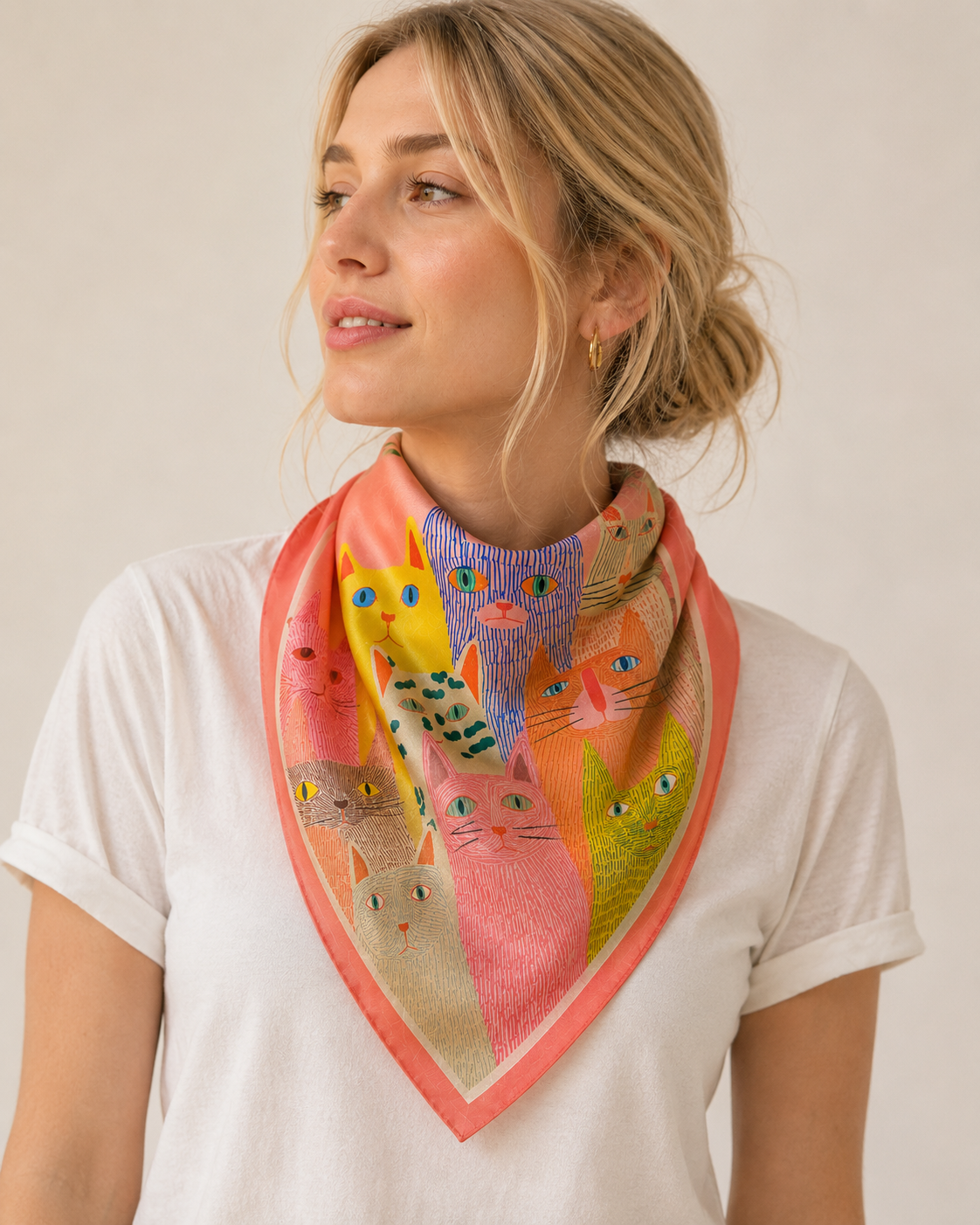PAÑUELO KITTY ROSADO