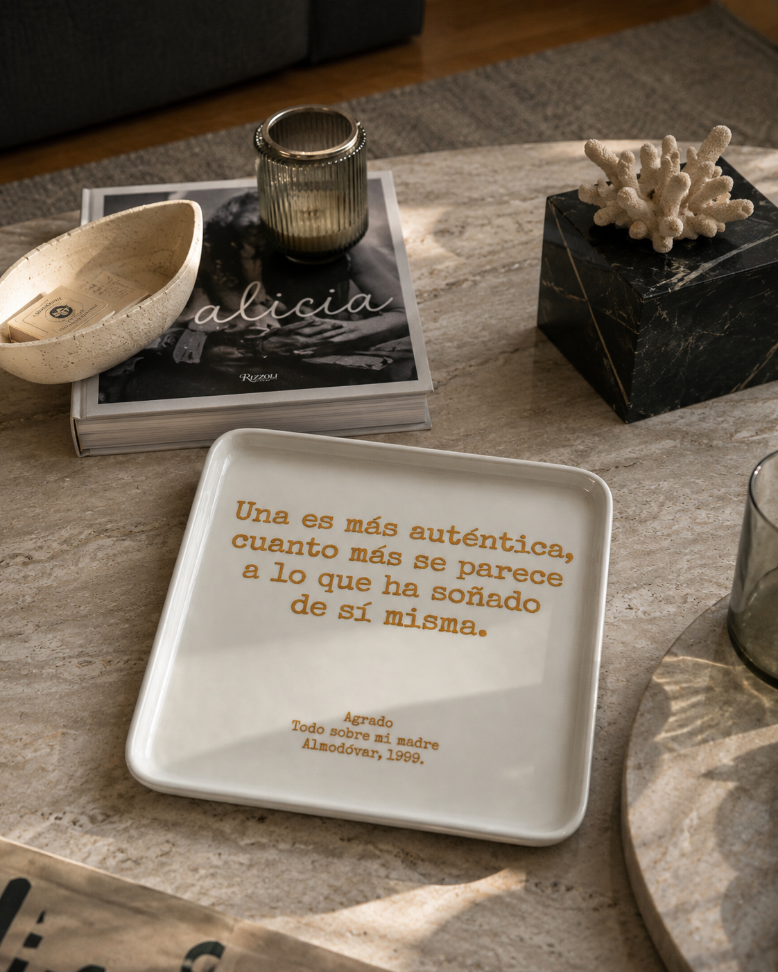PLATO ALMODOVAR DORADO